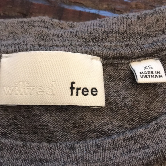 Wilfred free tshirt - Picture 3 of 3